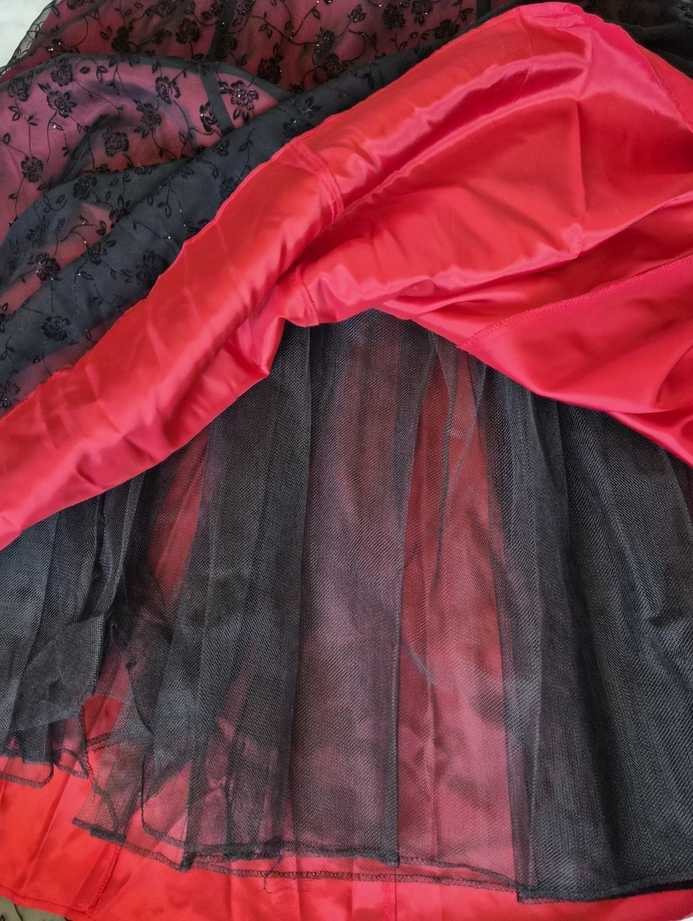 Sheer Black Floral Lace Over Red Fabric Sweetheart Neck A-line Promdress Y2k VTG - Picture 6 of 8